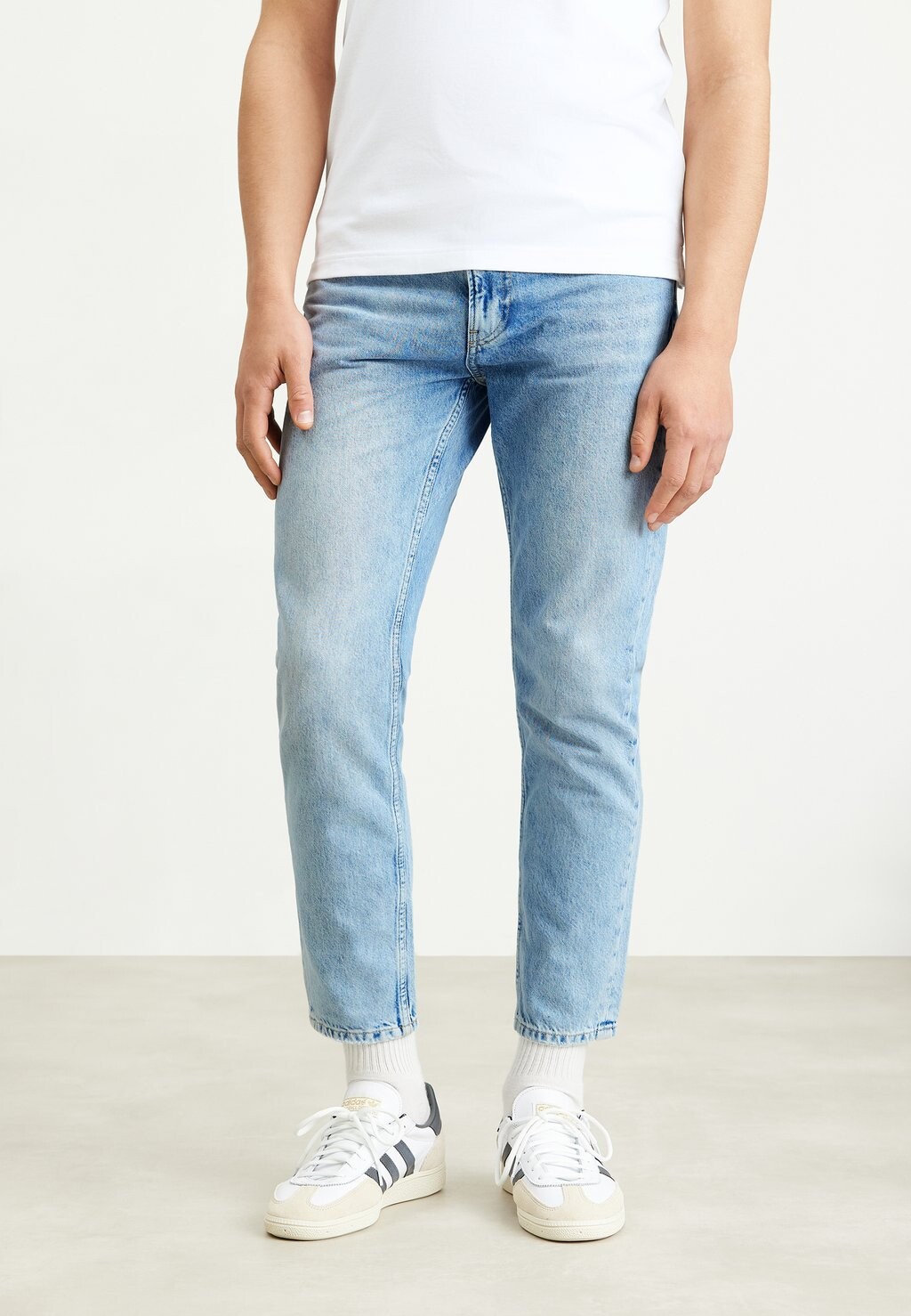 

Джинсы-сигареты Dad Calvin Klein Jeans, цвет denim light