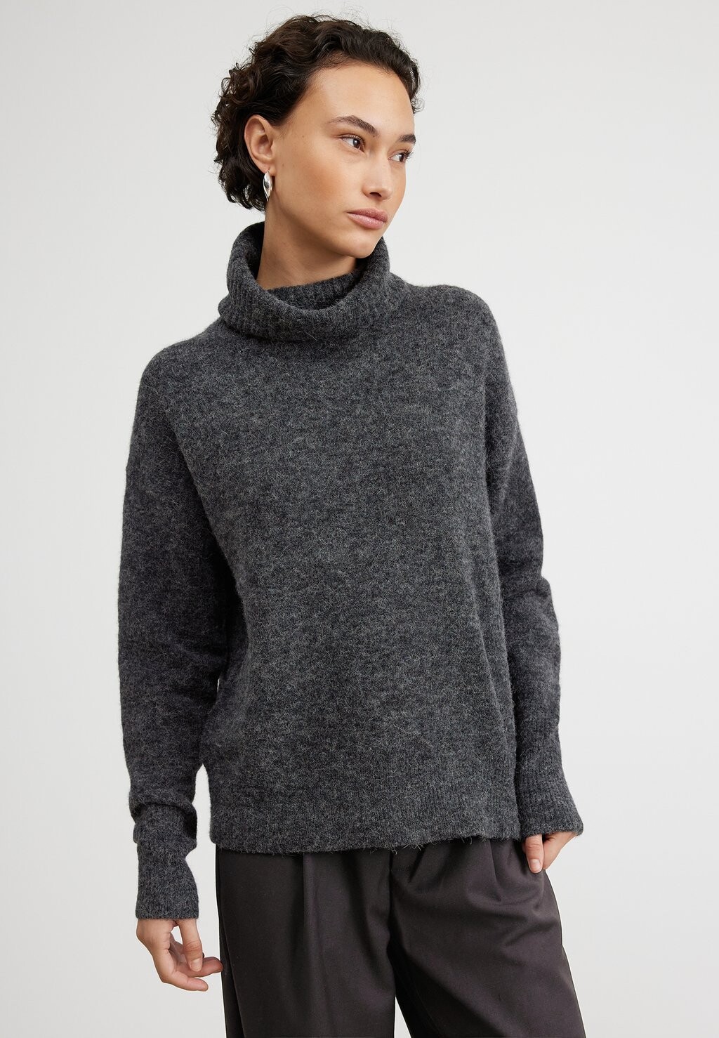 

Свитшот Tiger of Sweden ПАКСИ, цвет dark grey