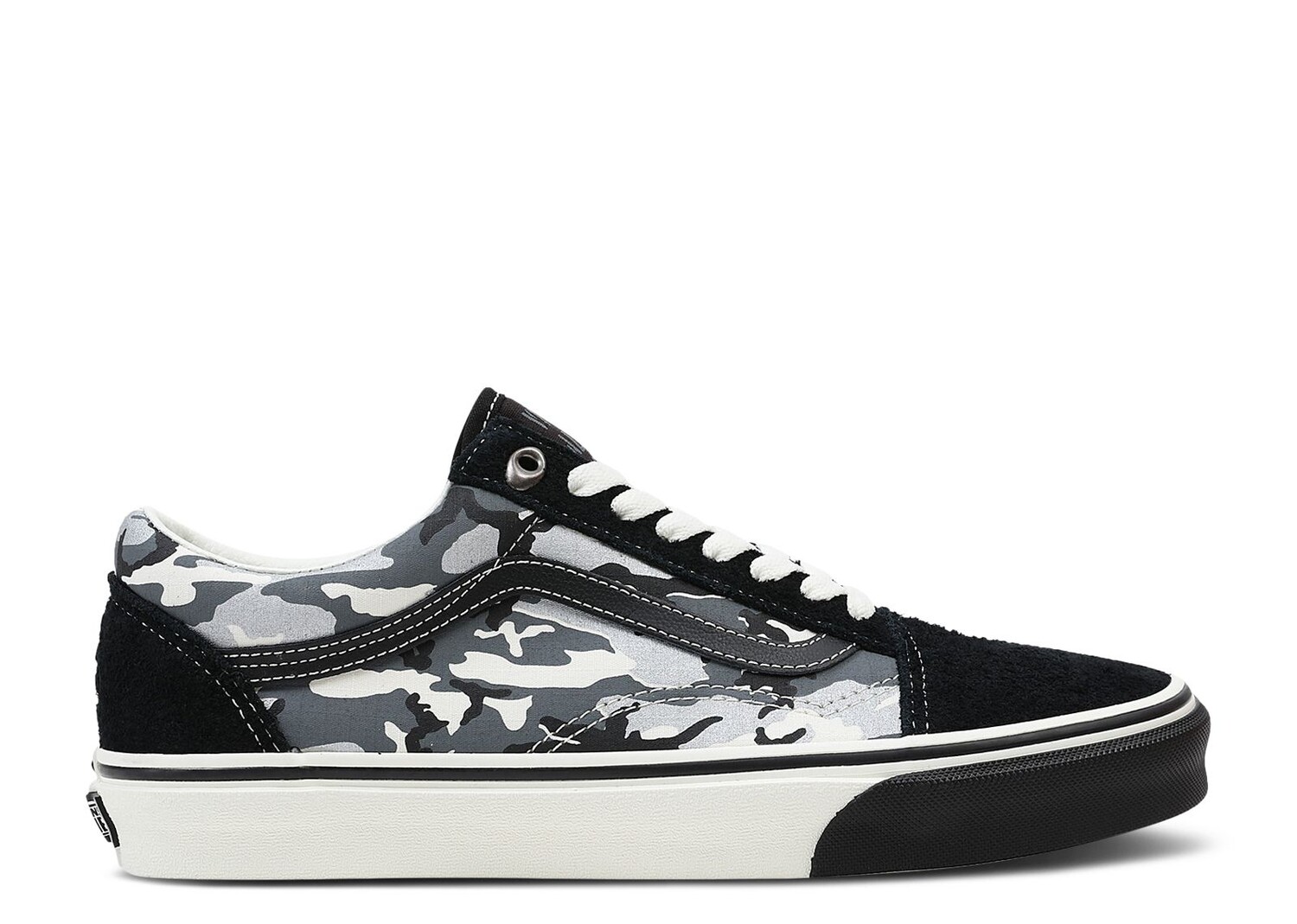 

Кроссовки Vans Old Skool 'Camo - Black Marshmallow', черный