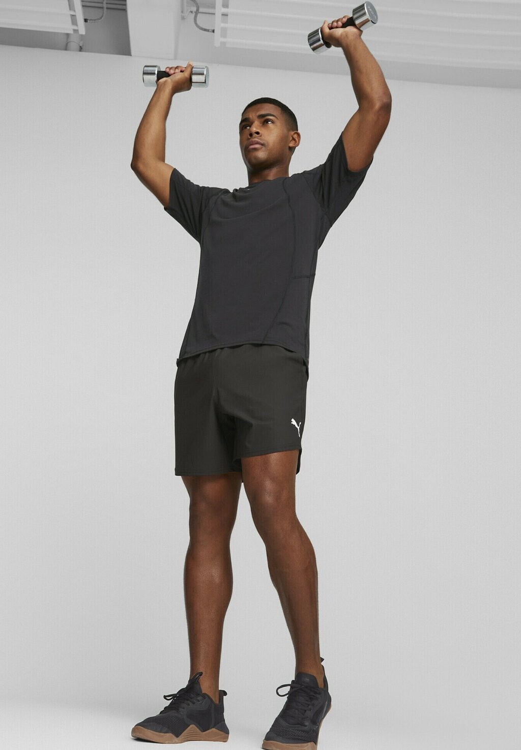 

Спортивные шорты СТРЕТЧ Puma, черный