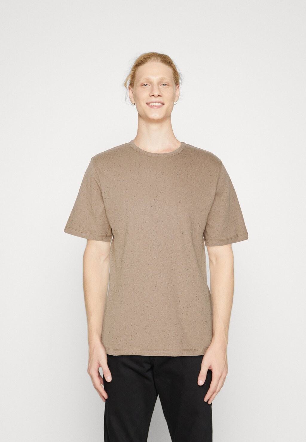 

Базовая футболка Jjniel Crew Neck Jack & Jones, цвет otter