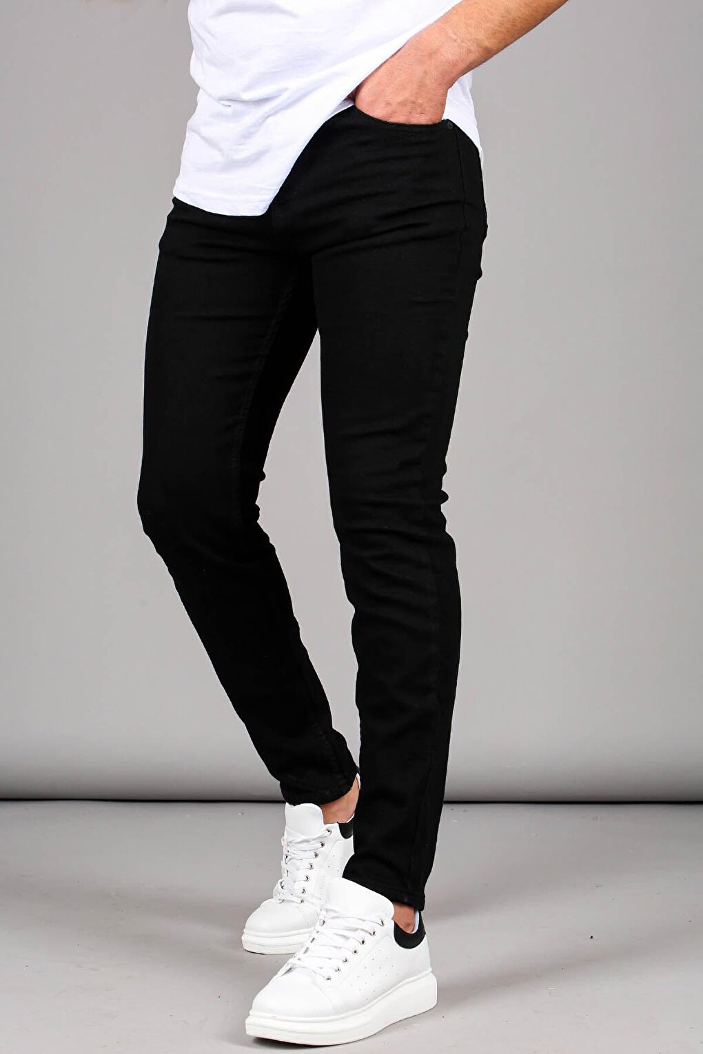 цена Черные мужские джинсовые брюки скинни из лайкры 6302 MADMEXT