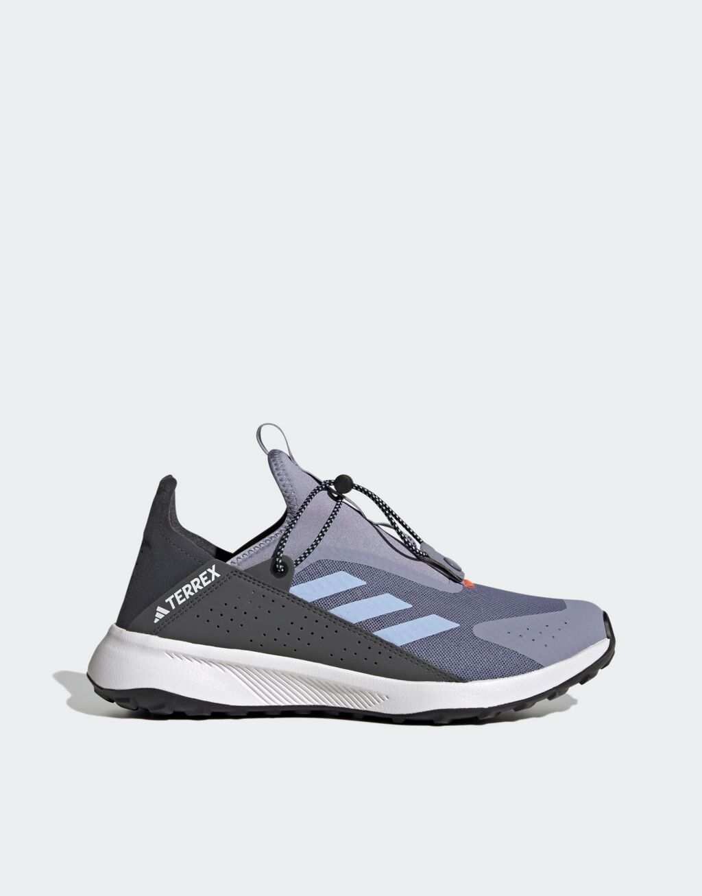 

Серые кроссовки adidas Terrex voyager 21