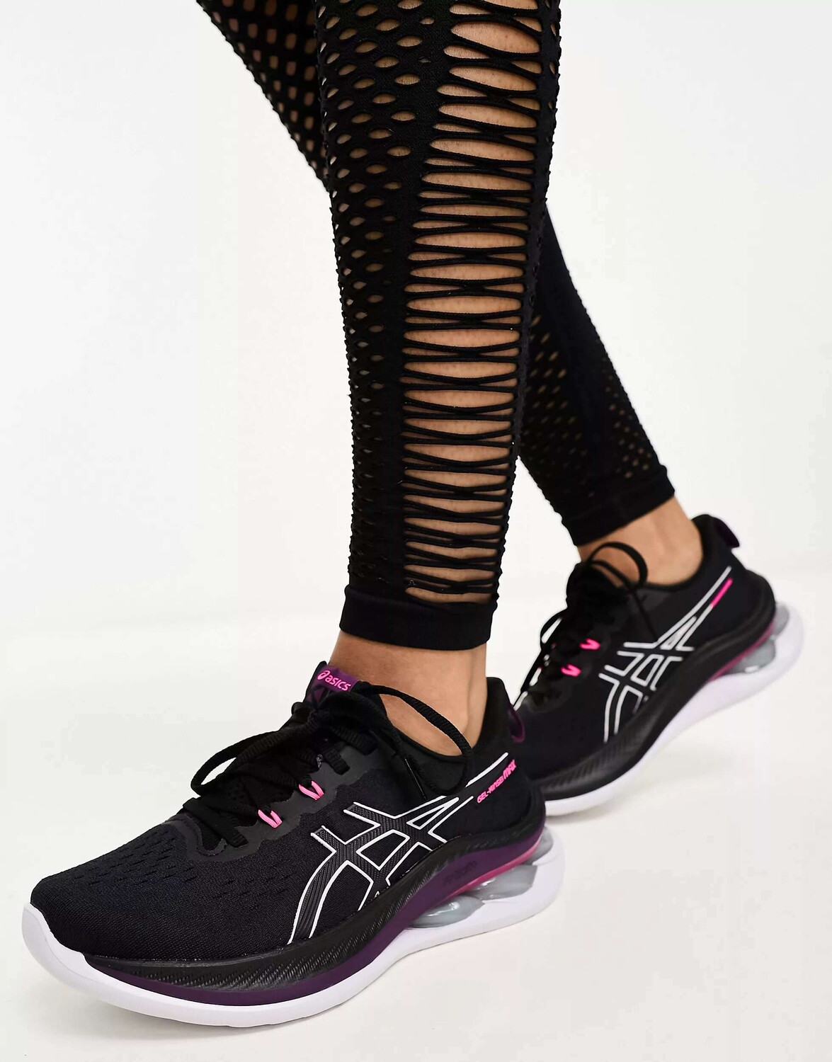 

Черные кроссовки для бега Asics Kinsei Max, Черный