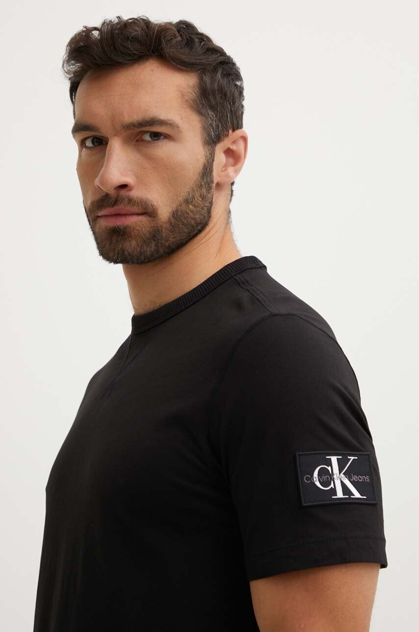 

Хлопковая футболка Calvin Klein Jeans, черный