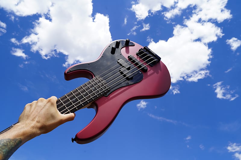 цена Басс гитара ESP LTD AP-5 - Candy Apple Red Satin 5-String Electric Bass Guitar