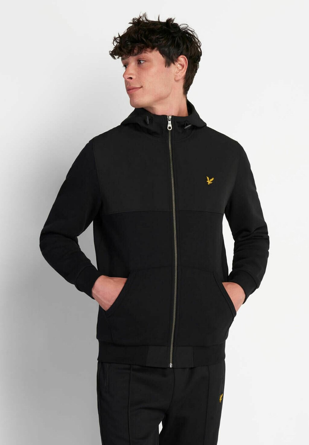 

Толстовка на молнии Lyle & Scott, черный