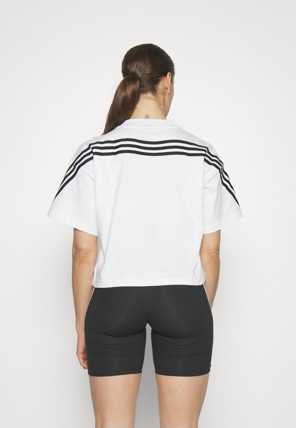 

Футболка с принтом Adidas, белый