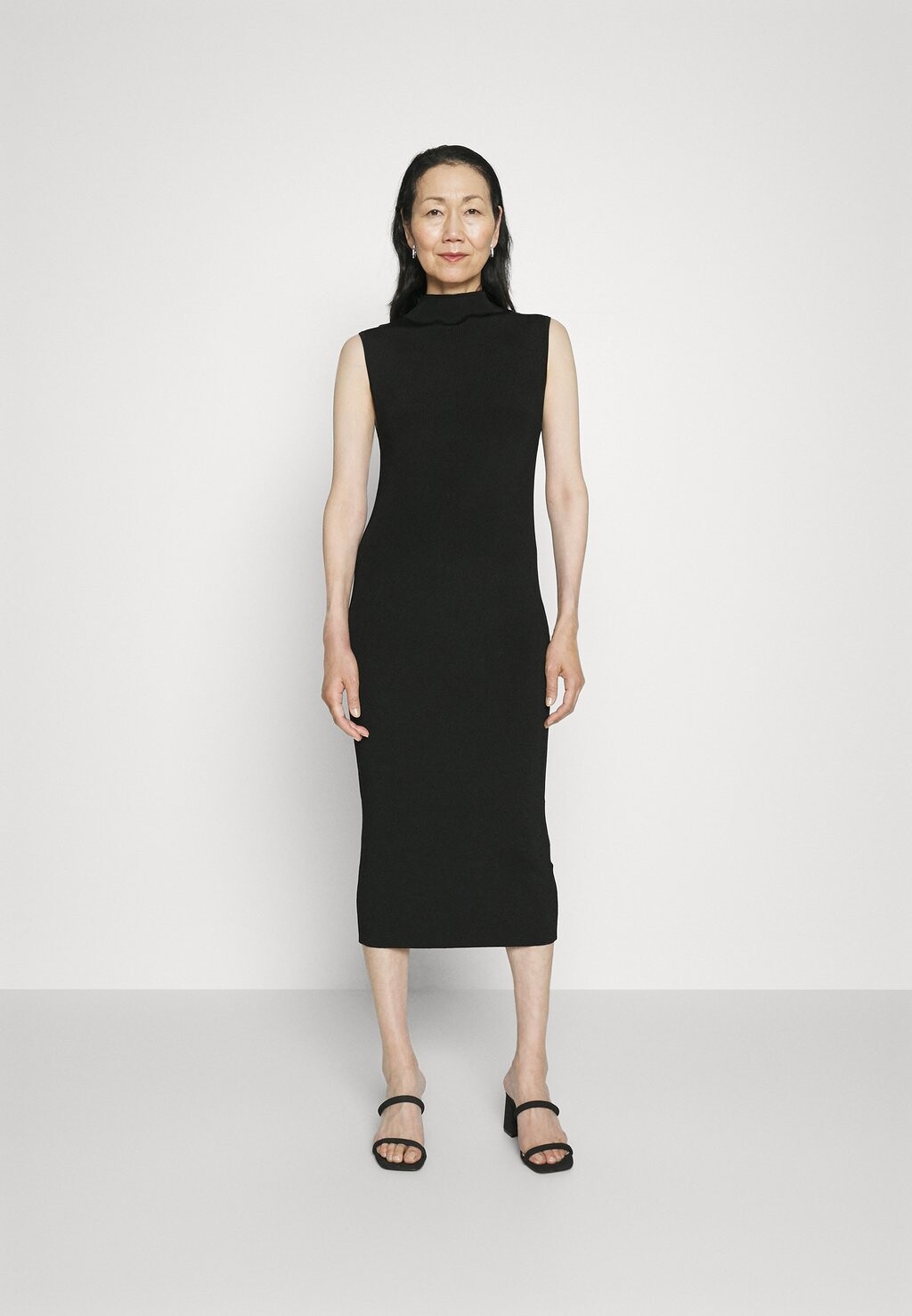 

Платье Selected Femme SLFCARO, черный