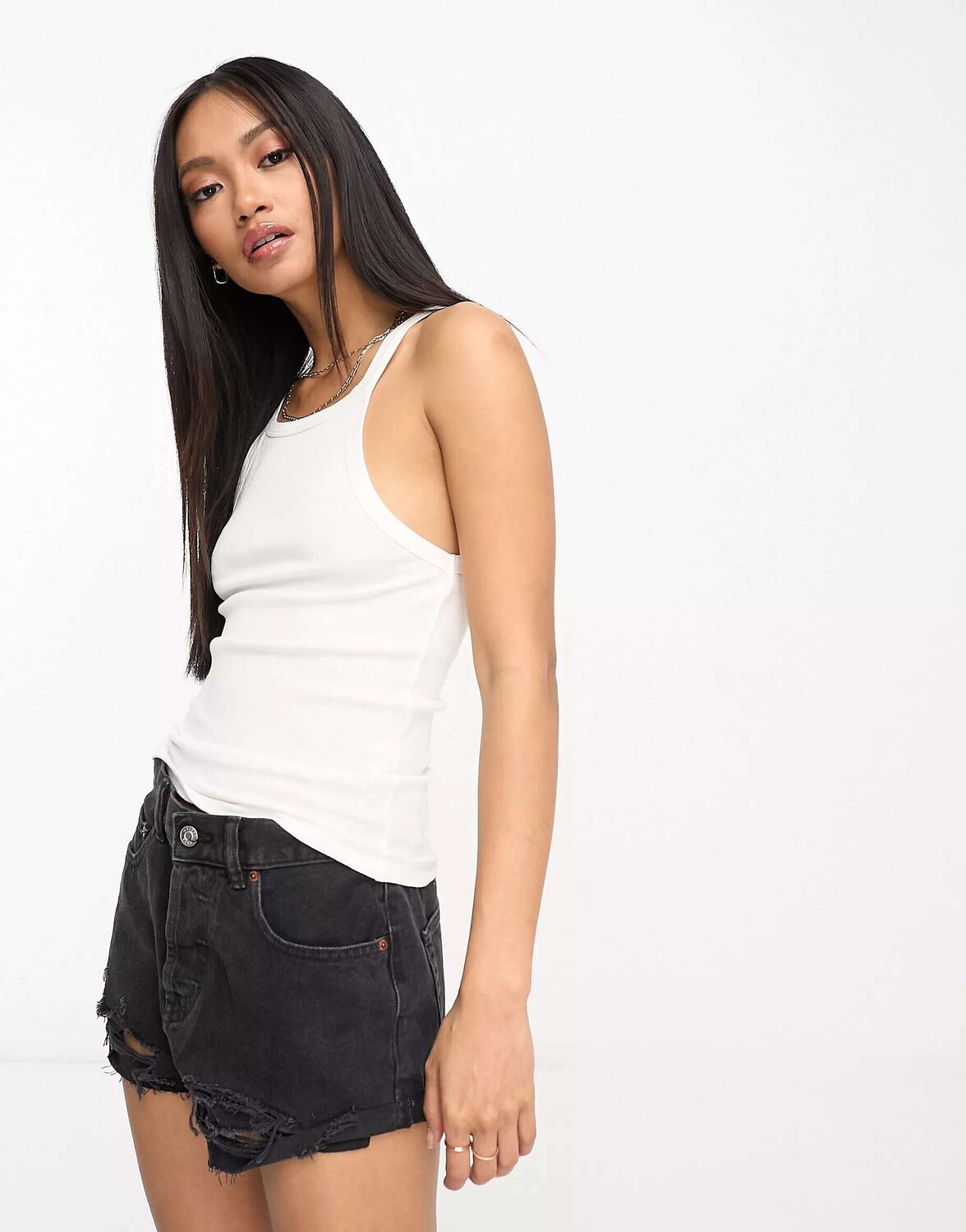 

Белый жилет скинни с бретелями ASOS