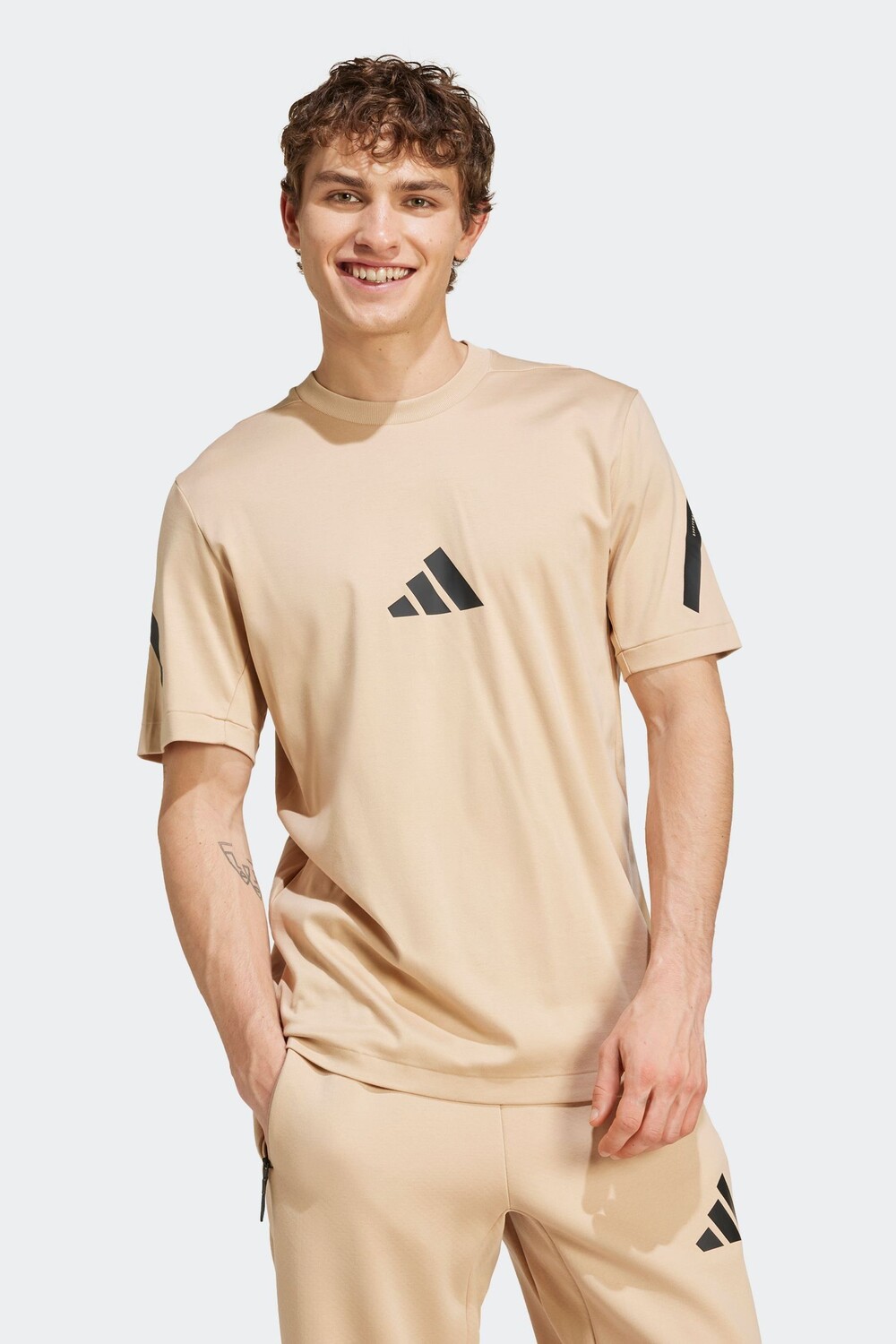 

Футболка ZNE Adidas, коричневый