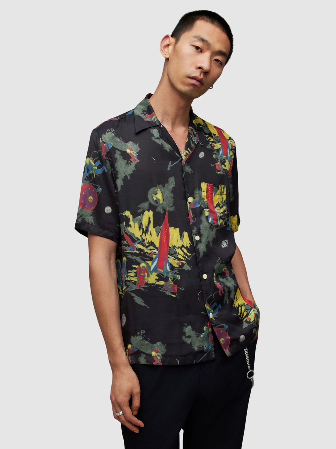

Рубашка с коротким рукавом Космонавт AllSaints, черный как смоль