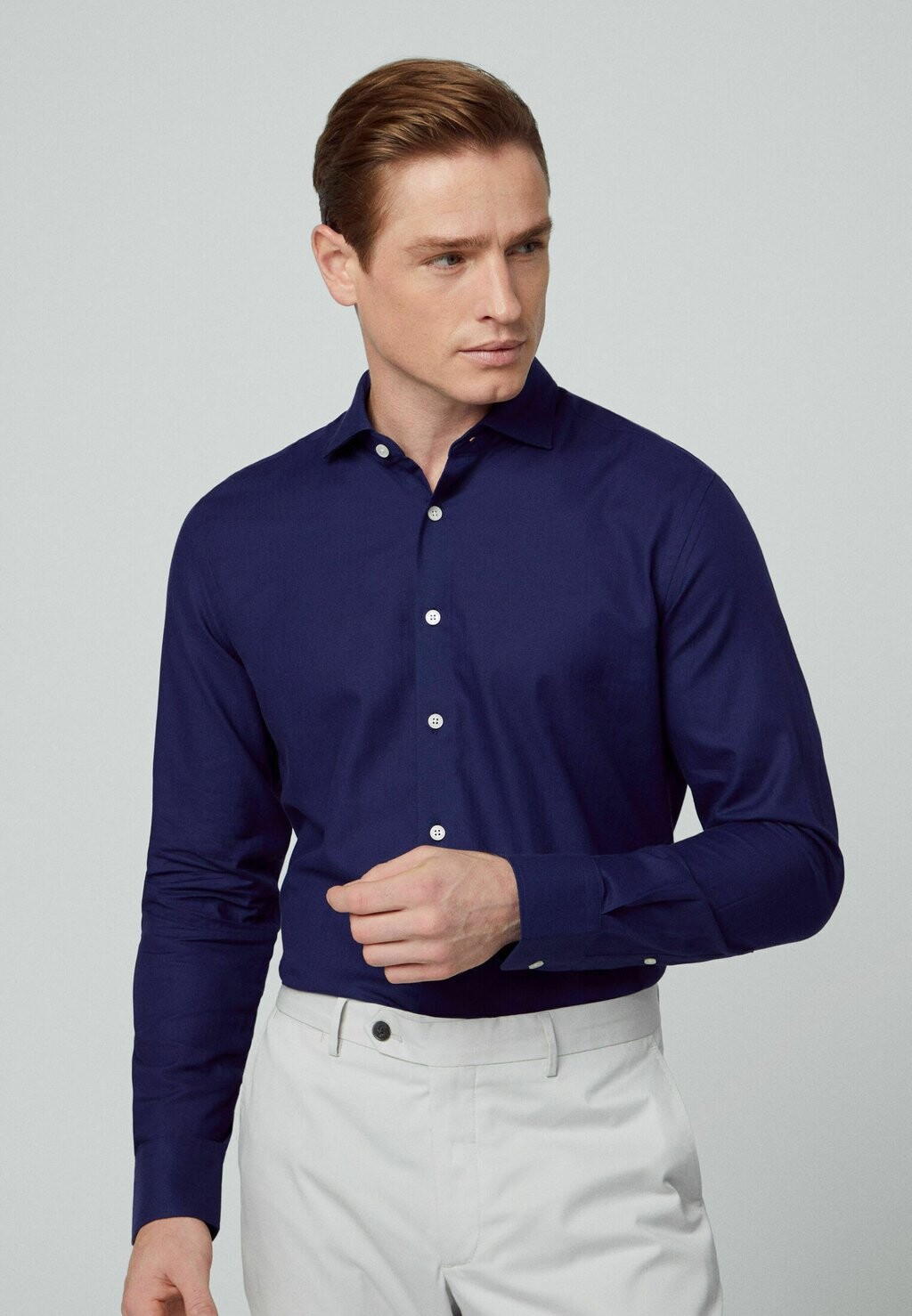 

Классическая рубашка Peached Hackett London, цвет navy