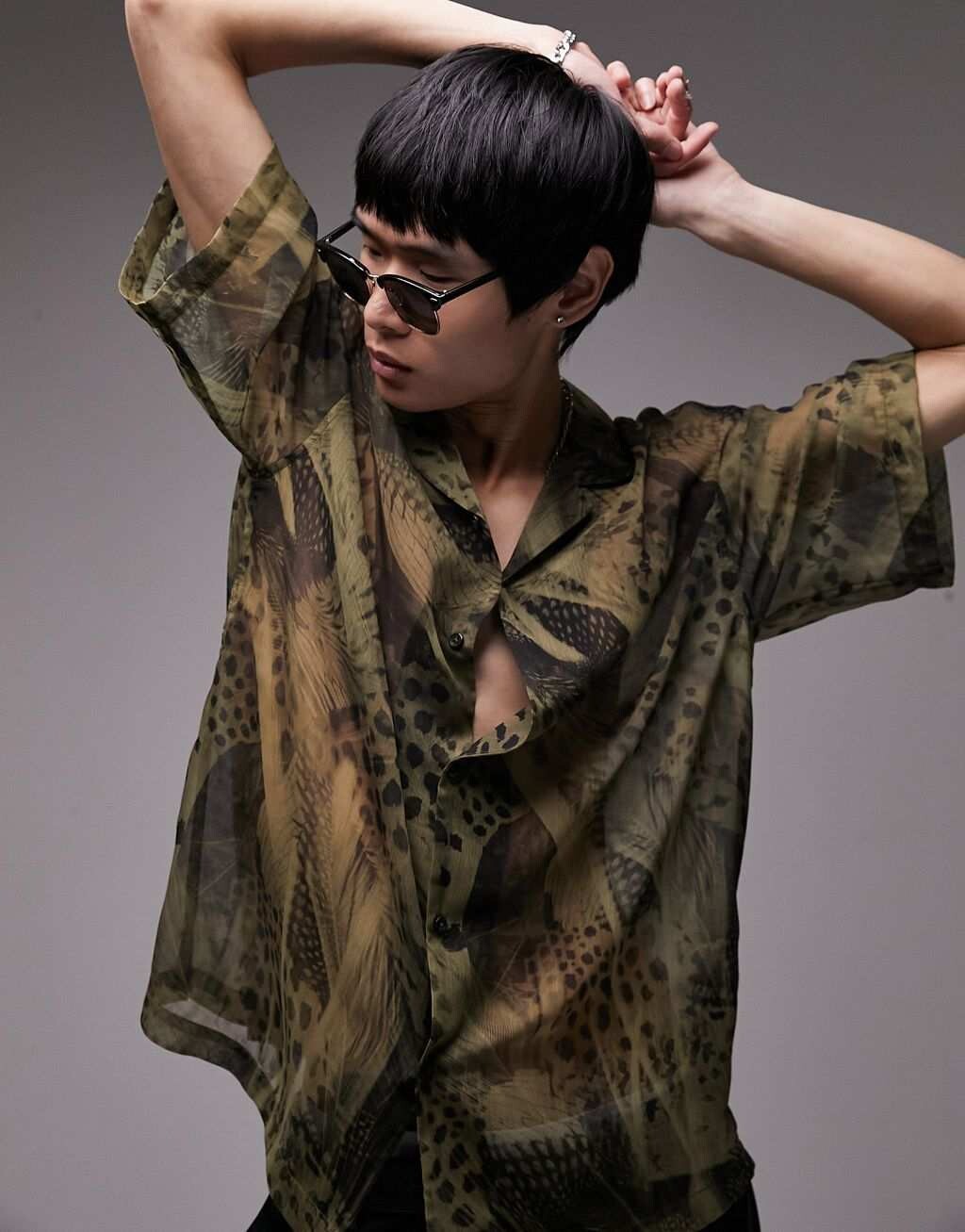 

Коричневая прозрачная рубашка с изображением животных Topman
