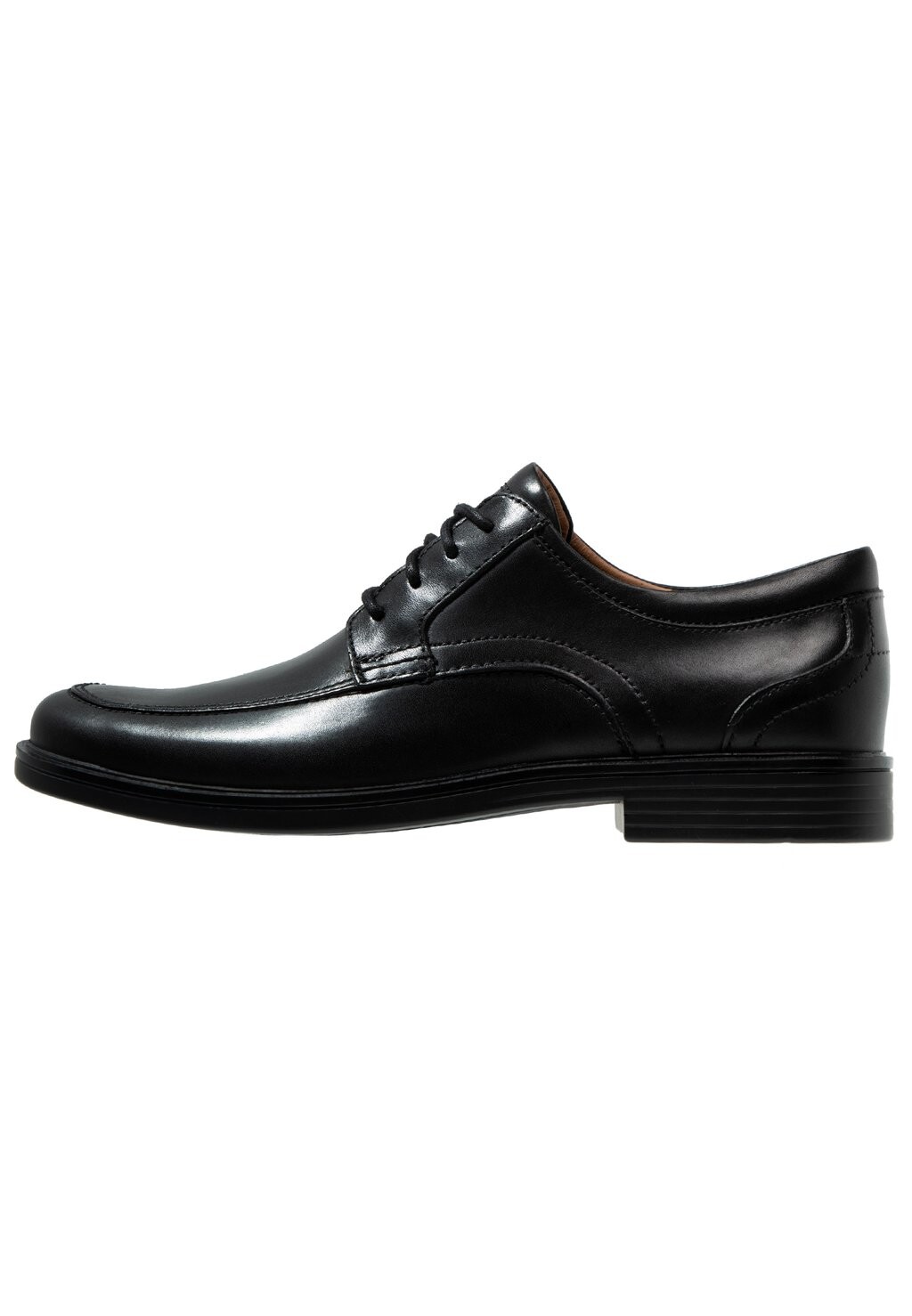 

Ботинки Smart на шнуровке Clarks, черный