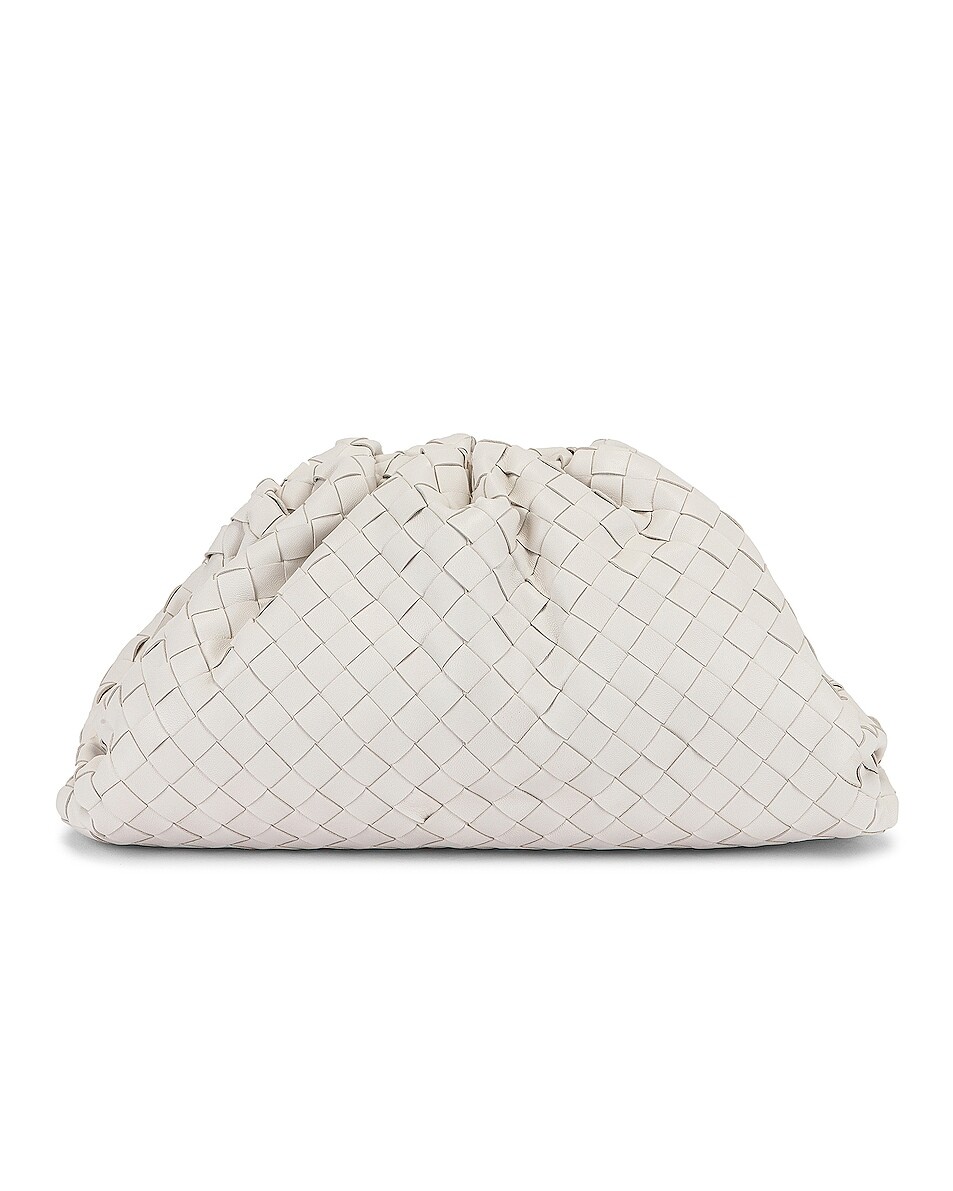 

Сумка-клатч Bottega Veneta The Pouch, цвет White & Silver