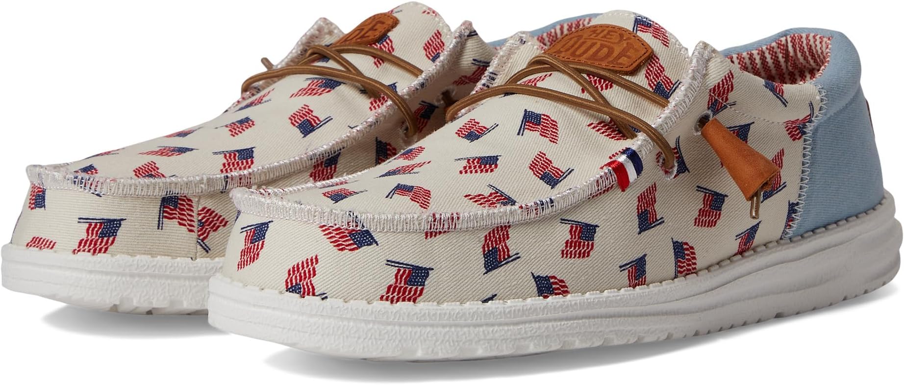 цена Кроссовки Wally Americana Slip-On Casual Shoes Hey Dude, цвет Flag