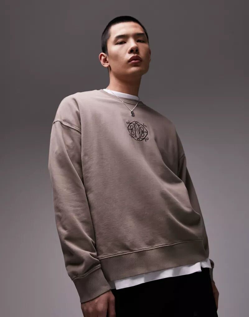 

Толстовка оверсайз размытого коричневого цвета Topman с вышивкой Nolita