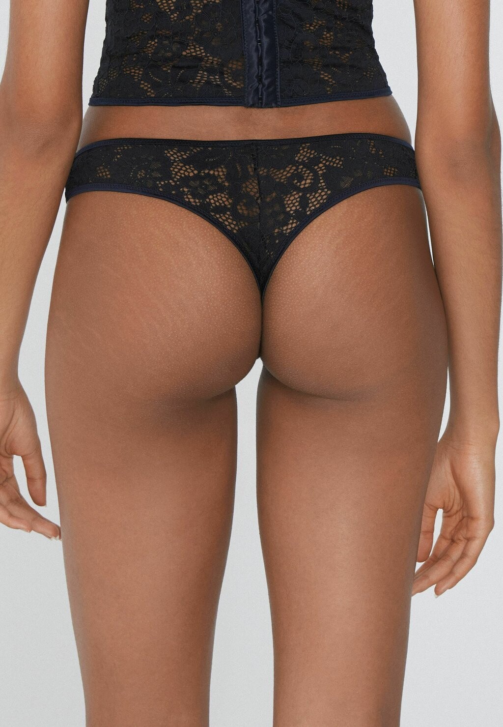 

Стринги Tezenis, черный металлик