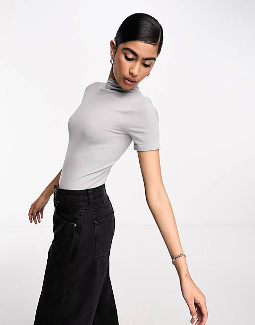 

Бесшовное боди серого цвета с короткими рукавами ASOS DESIGN