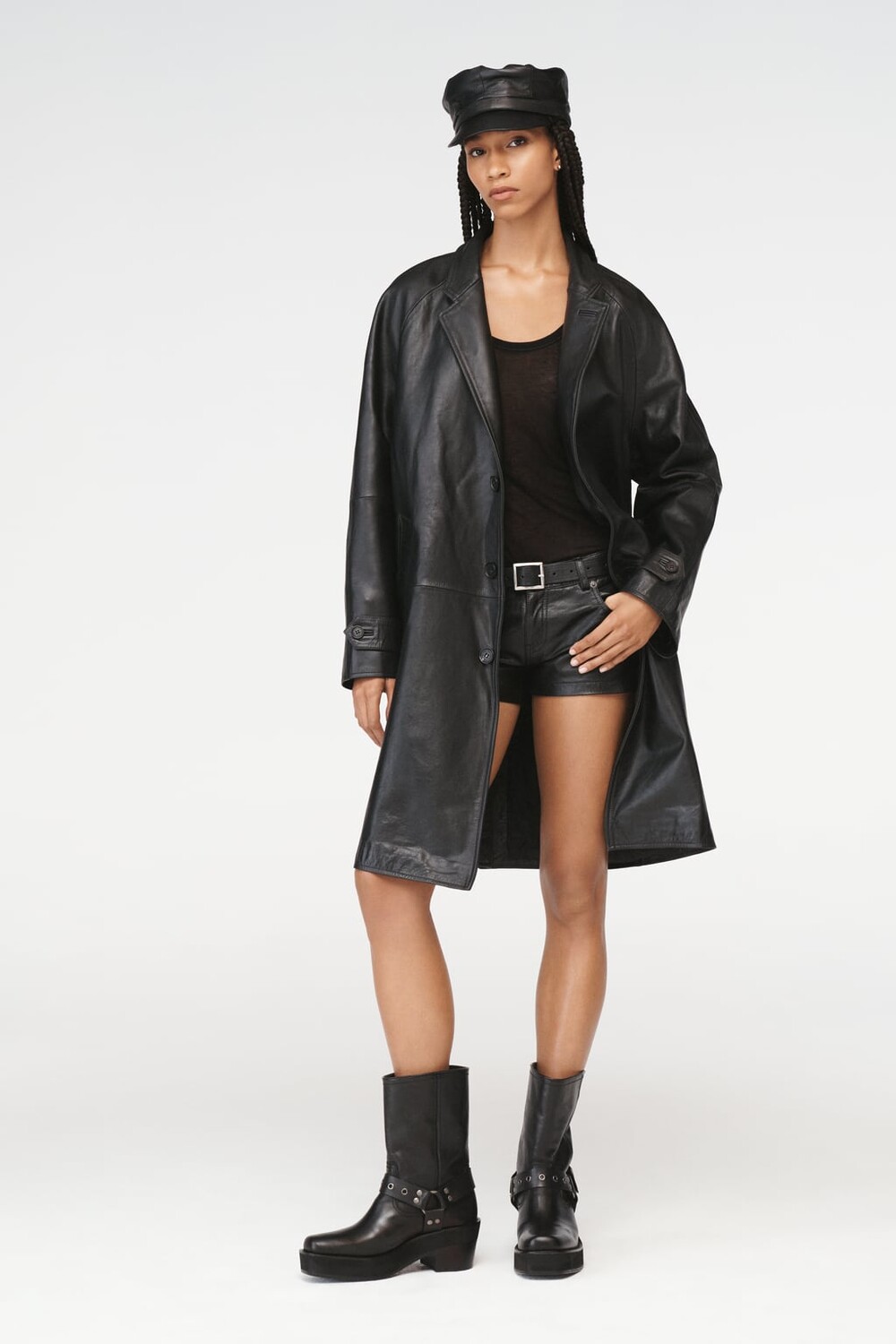 

Кожаное пальто Стивена Мейзела ZARA, черный