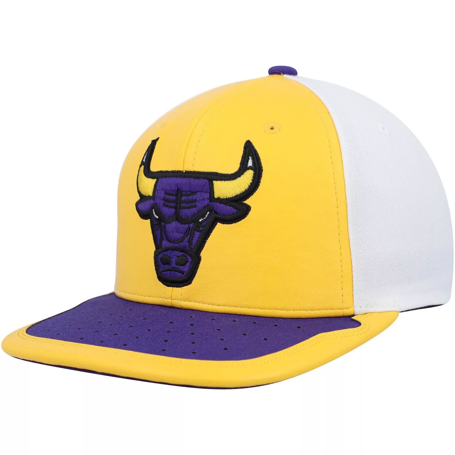 

Мужская кепка Mitchell & Ness желто-фиолетовая Chicago Bulls Day One Snapback