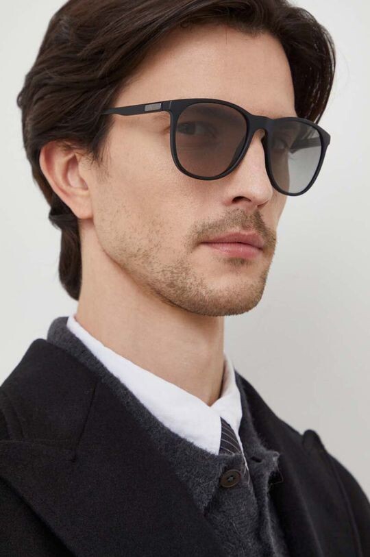 

Солнцезащитные очки Emporio Armani, черный