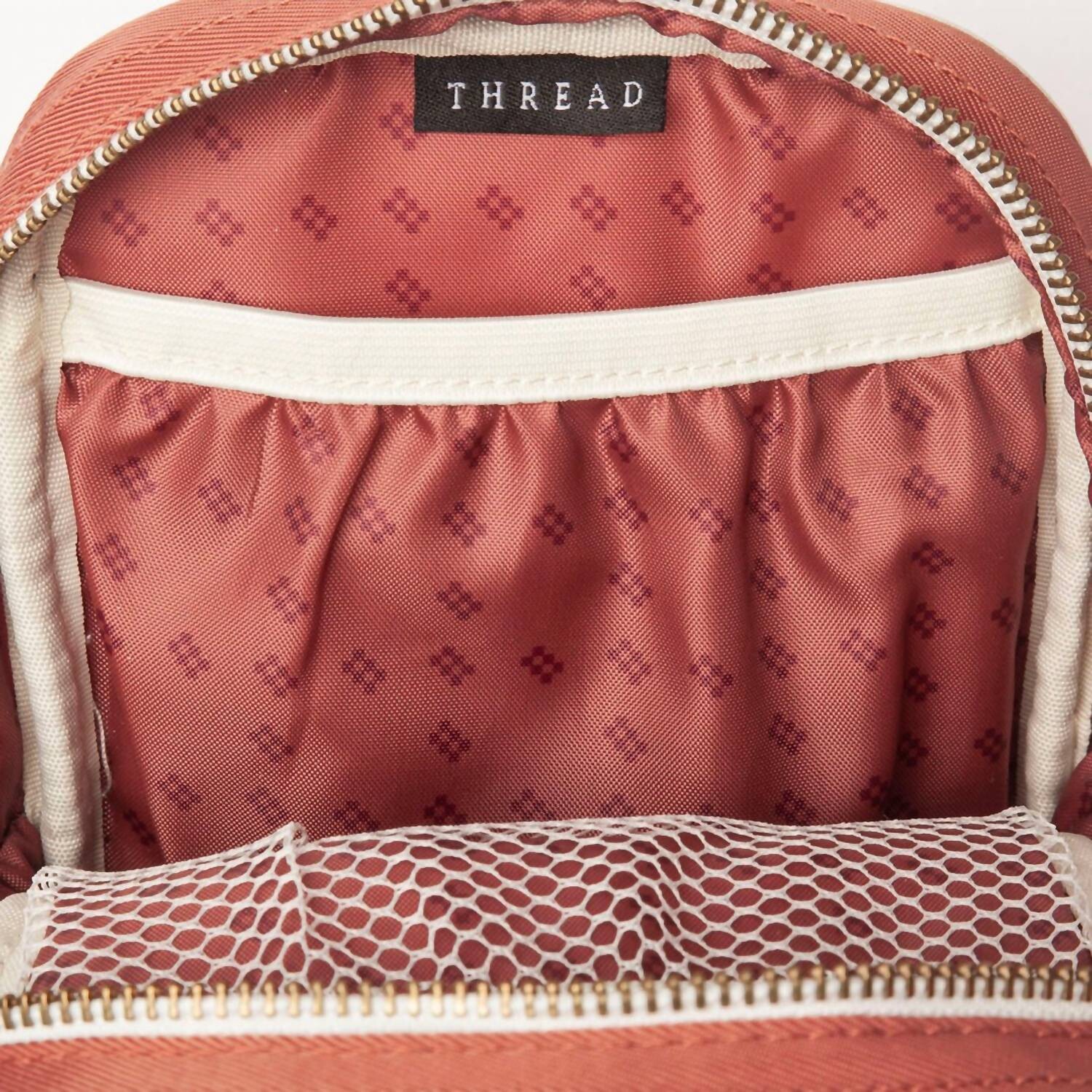 

Женская сумка через плечо цвета Sienna Thread Wallets