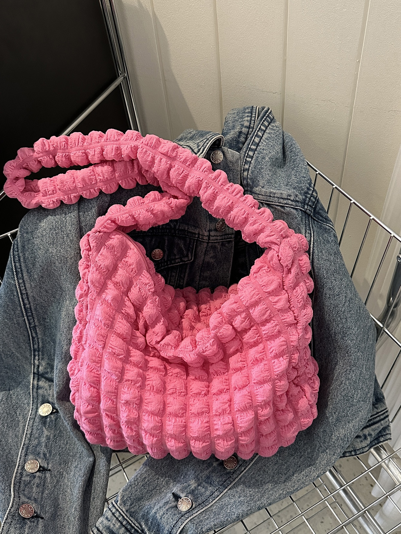 Модная женская простая плиссированная сумка через плечо, ярко-розовый
