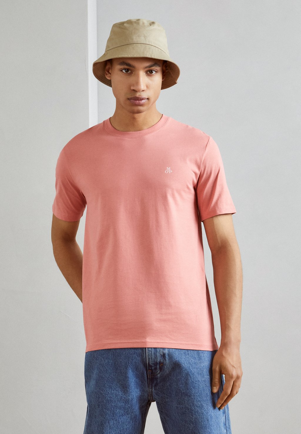 Базовая футболка SHORT SLEEVE LOGO PRINT RIBBED COLLAR Marc O'Polo, цвет flushed rose