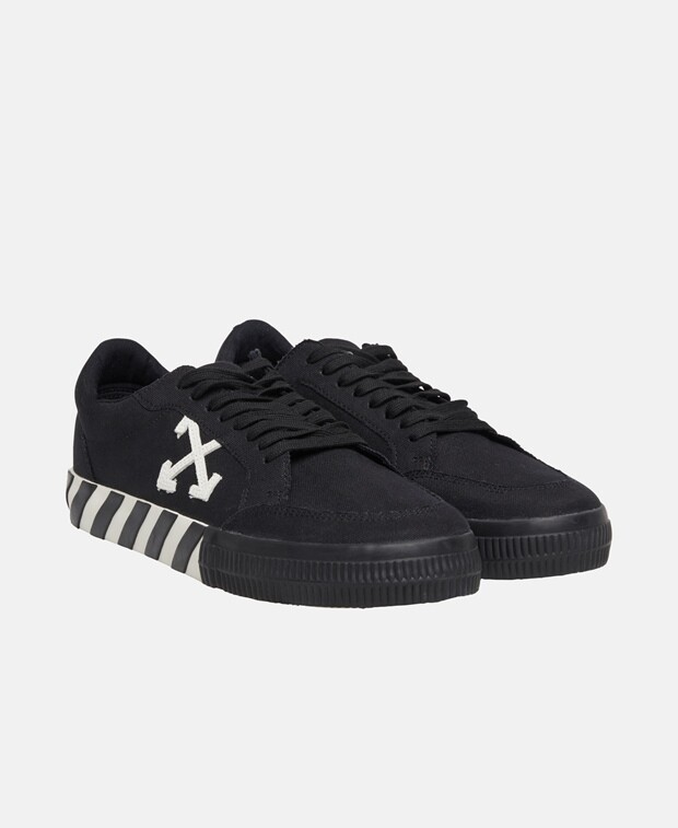 

Кроссовки Off-White, черный