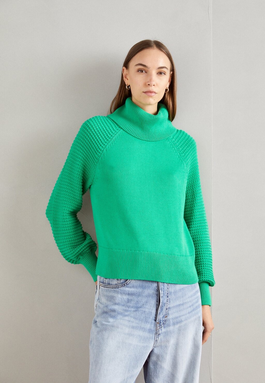 

Свитшот Esprit, зеленый