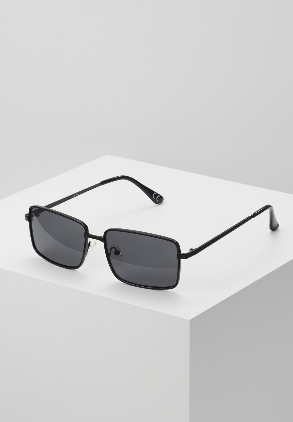 

Солнцезащитные очки Jeepers Peepers, цвет black