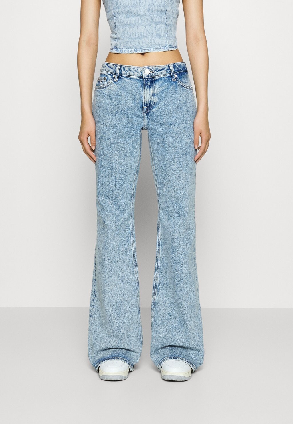 

Джинсы Bootcut Tommy Jeans