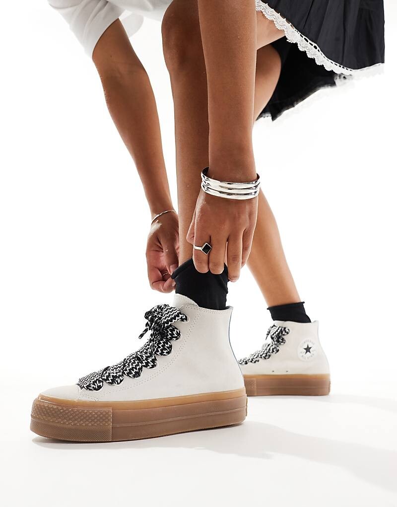 

Белые кроссовки Converse Chuck Taylor All Star Hi Lift с резиновой подошвой