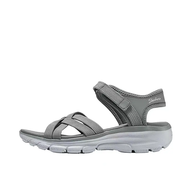 

Современные комфортные пляжные сандалии женские серые Skechers