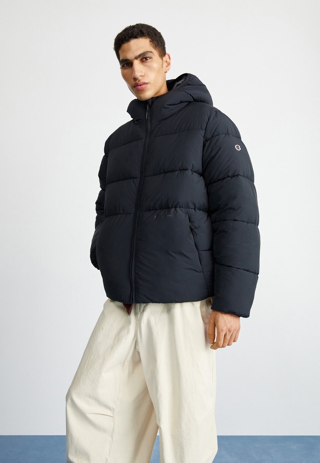 

Зимняя куртка Champion КУРТКА С КАПЮШОНОМ OUTDOOR, черный