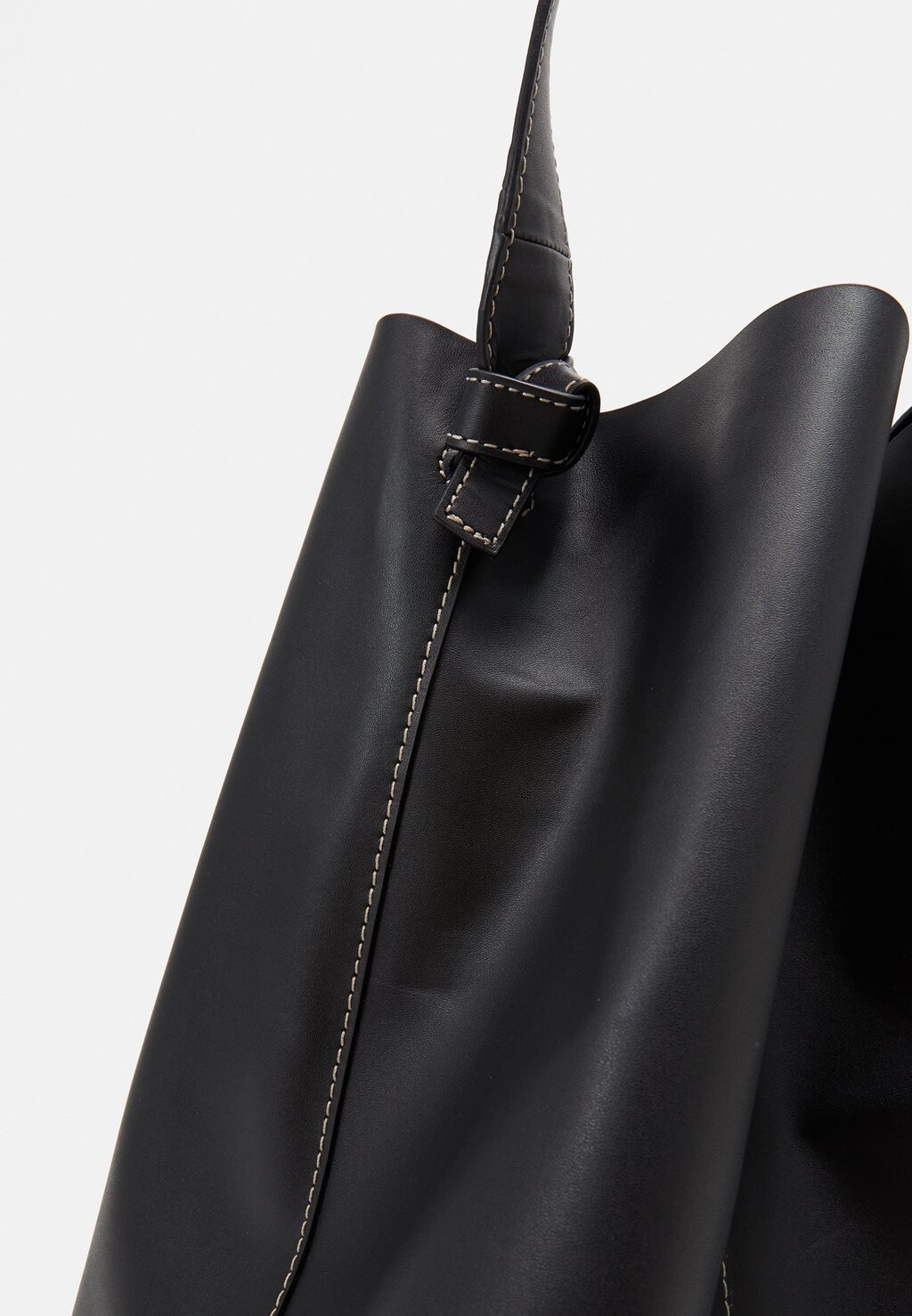 

Сумка для покупок GLOSSY MAE BAG SET Becksöndergaard, черный