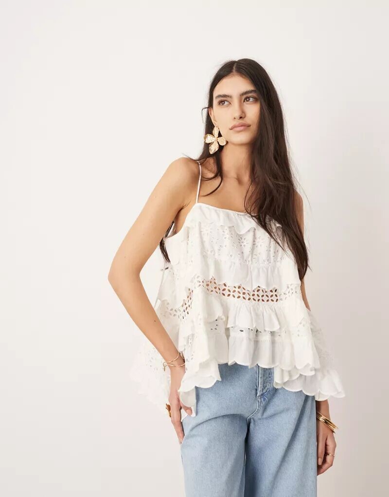 

Белый топ на бретелях с вышивкой ASOS
