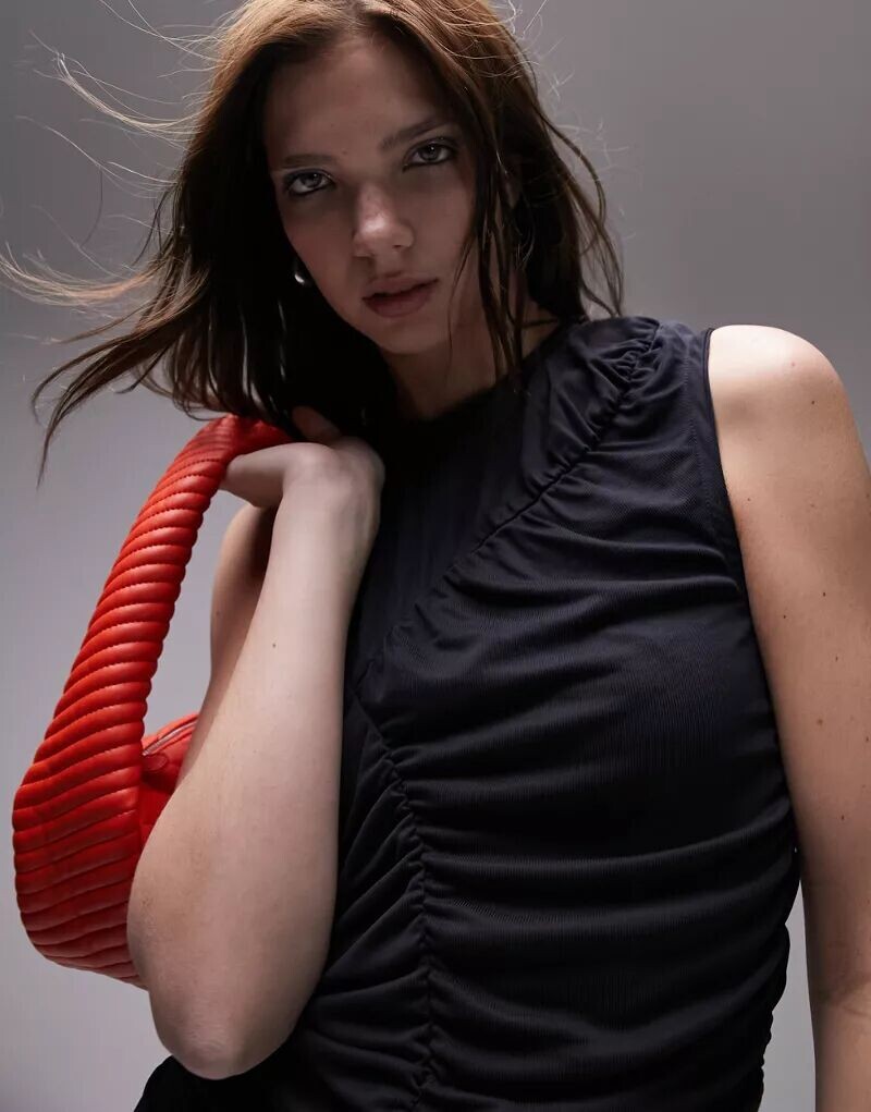 

Темно-серый топ из чаше со сборками и кулиской Topshop