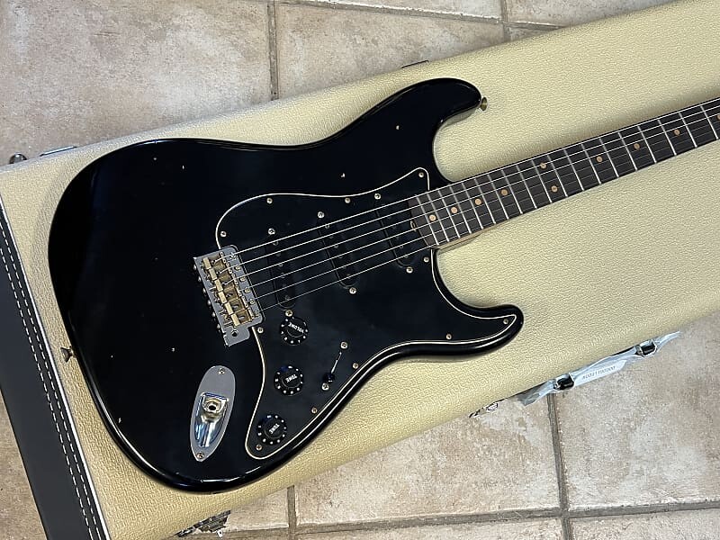 

Электрогитара 2023 Fender Custom Shop Roasted Dual Mag II Stratocaster Journeyman Aged Black