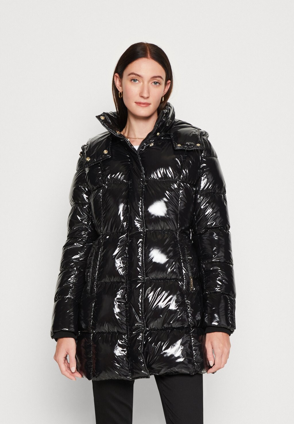 

Зимнее пальто LIU JO SHINY PADDED, черный