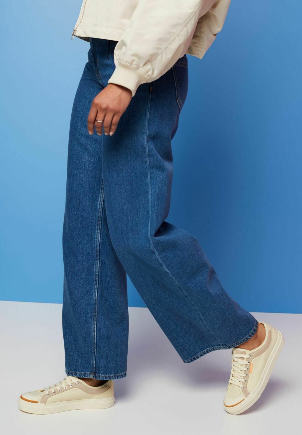 

Кроссовки Esprit, бежевый