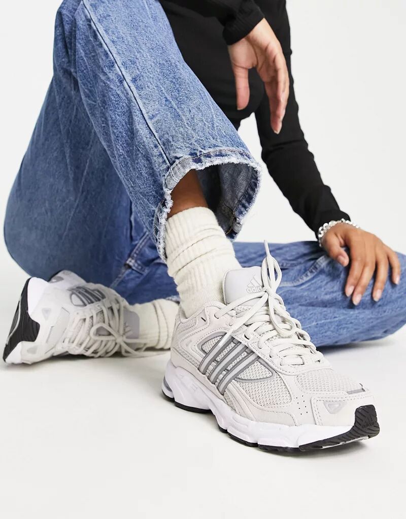 Бело-серые кроссовки adidas Originals Response CL