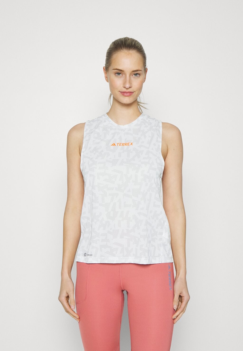 

Топ Adidas