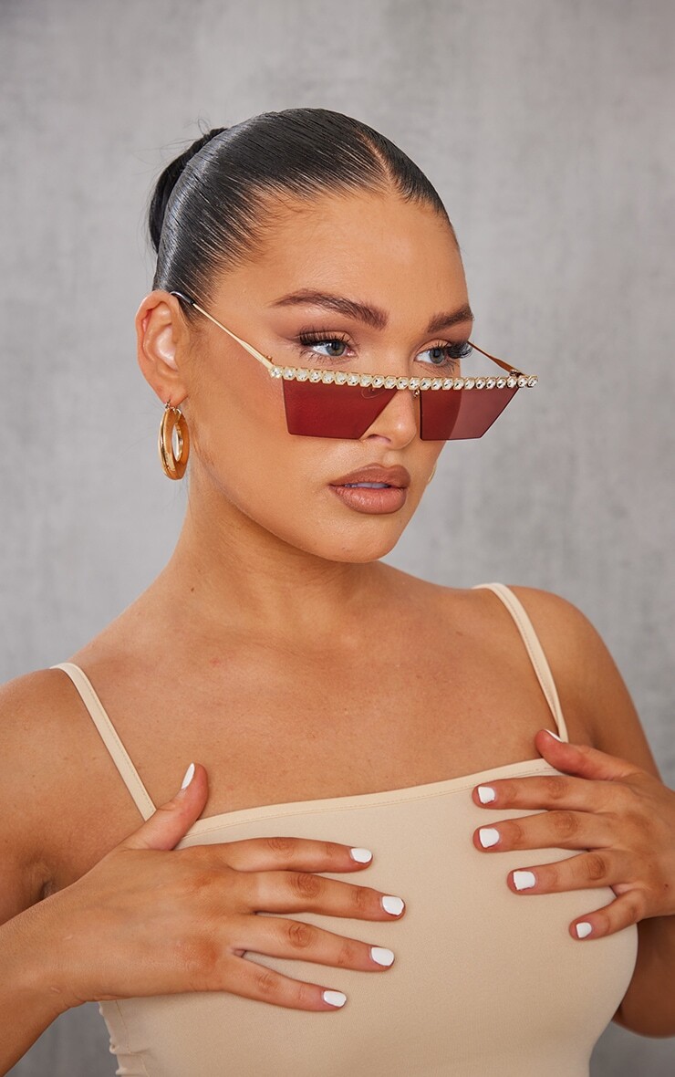 

PrettyLittleThing Золотые солнцезащитные очки с тонкими козырьками Diamante Top