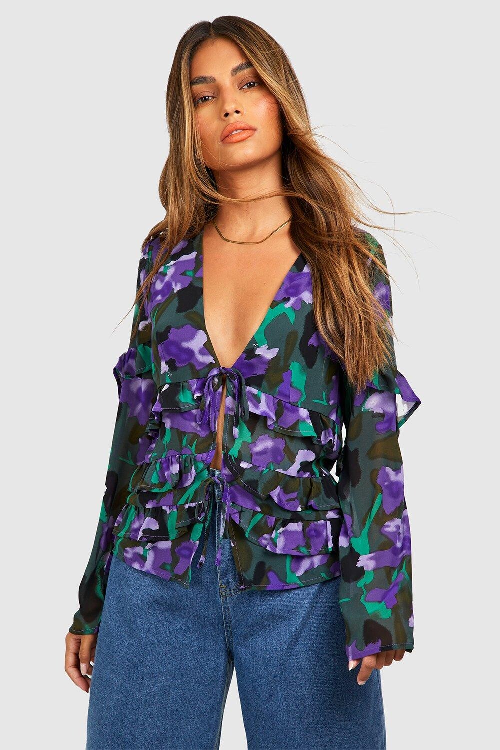 Блузка с цветочными рюшами Boohoo, черный