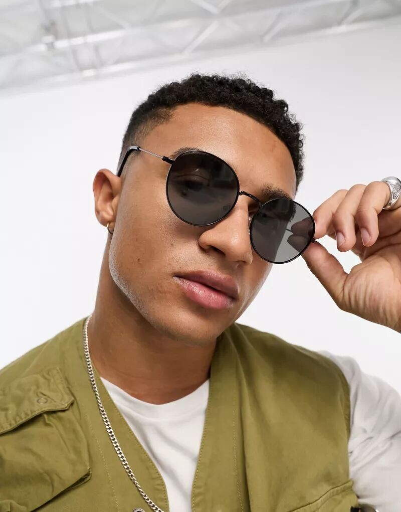 

Черные круглые плоские солнцезащитные очки River Island