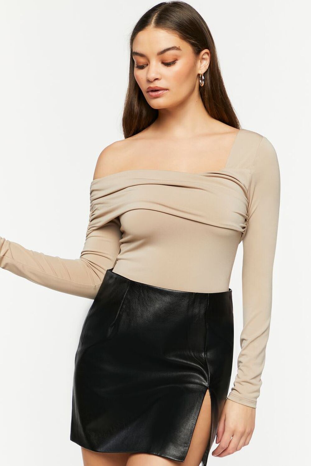 

Боди с асимметричным вырезом Forever 21, серо-коричневый