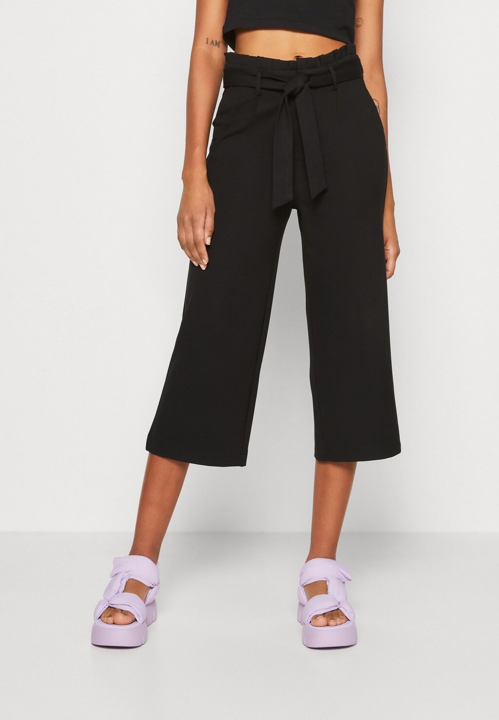 

Брюки ONLY, черный Onlpoptrash Easy Paperbag Culotte, черный